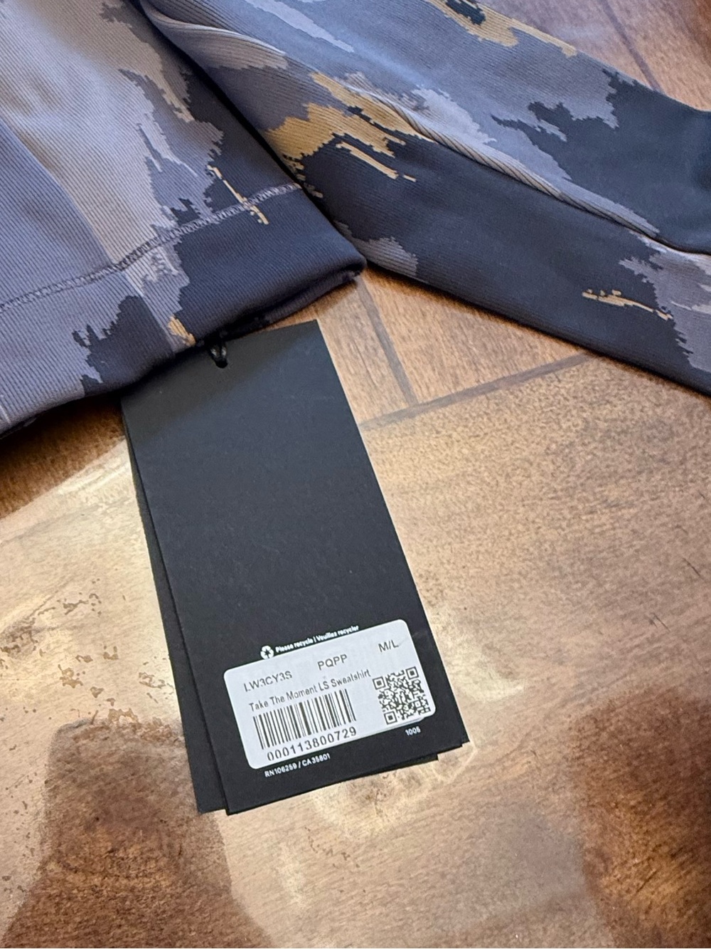 *NWT* Lululemon Robert Geller med/lrg Purple, Gray & Gold Abstract Cropped Top - Picture 4 of 4